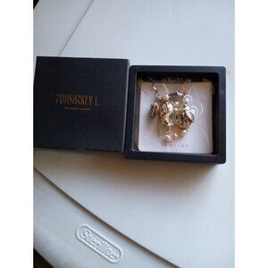 Seashell Pendant Necklace With Matching Earrings